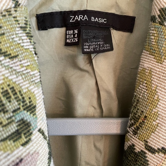 Zara Basic Floral Tapestry Jacket size 4 - Picture 2 of 7